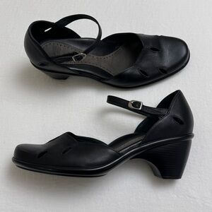 Dansko Black Leather Mary Jane Chunky Heels With Cutout Detail Size EU 41 Whimsy